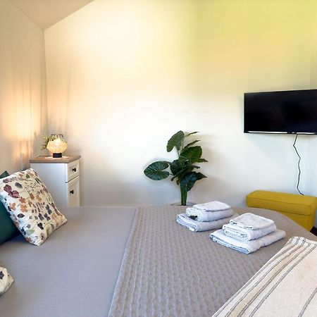 Serenity Vista Retreat Bnb Bescheid Eksteriør bilde